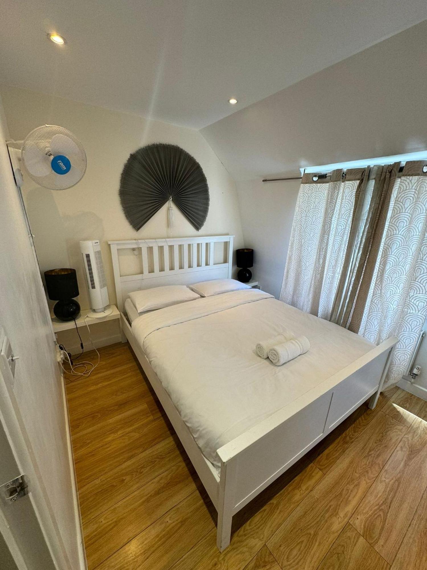 Sleep 8 In The Heart Of Hy4 Apartament *
